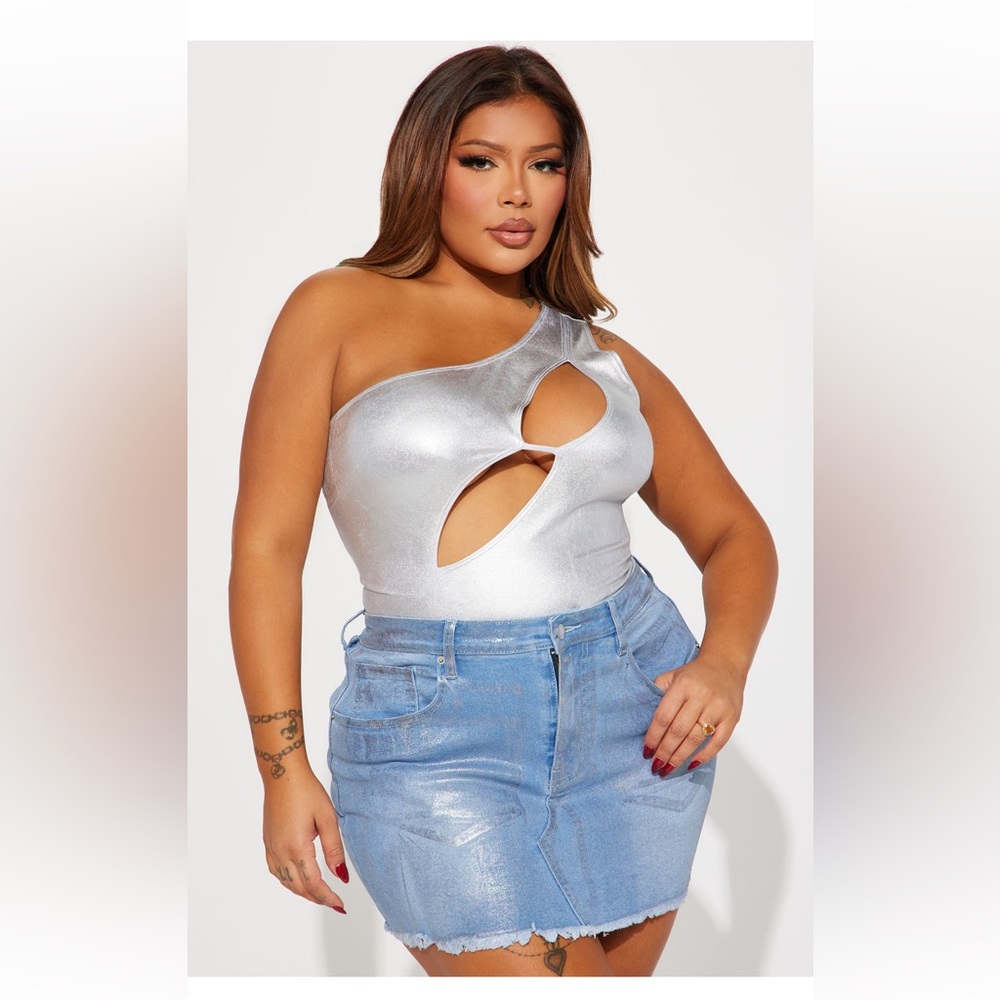 silver bodysuit, XL